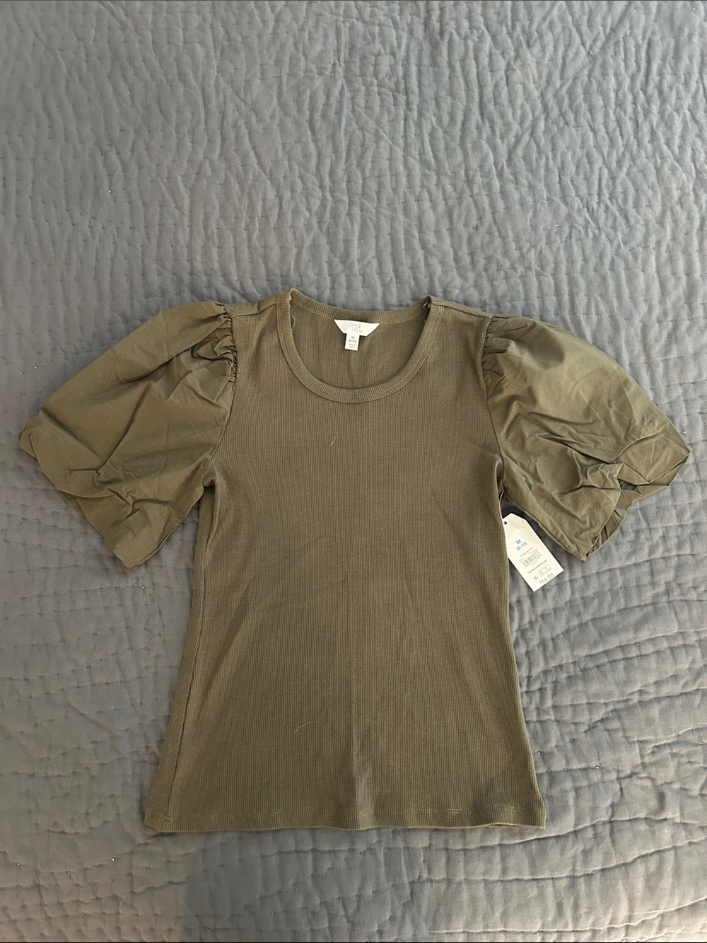 Time and Tru Olive Green Puff Sleeve Short Sleeve Tee
